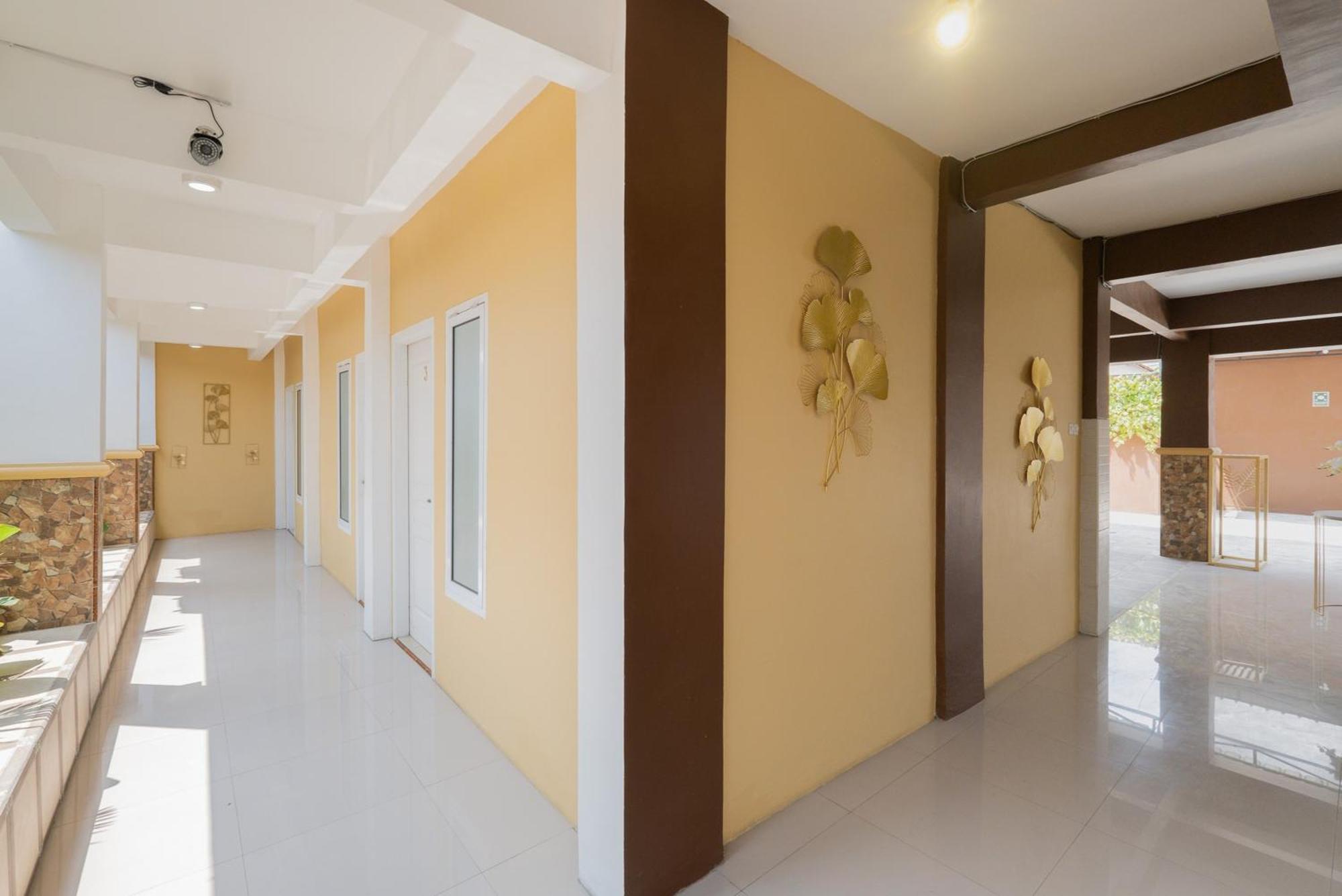 Reddoorz Syariah Near Rsud Dr Iskak Tulungagung Hotel Kedungwaru Екстериор снимка