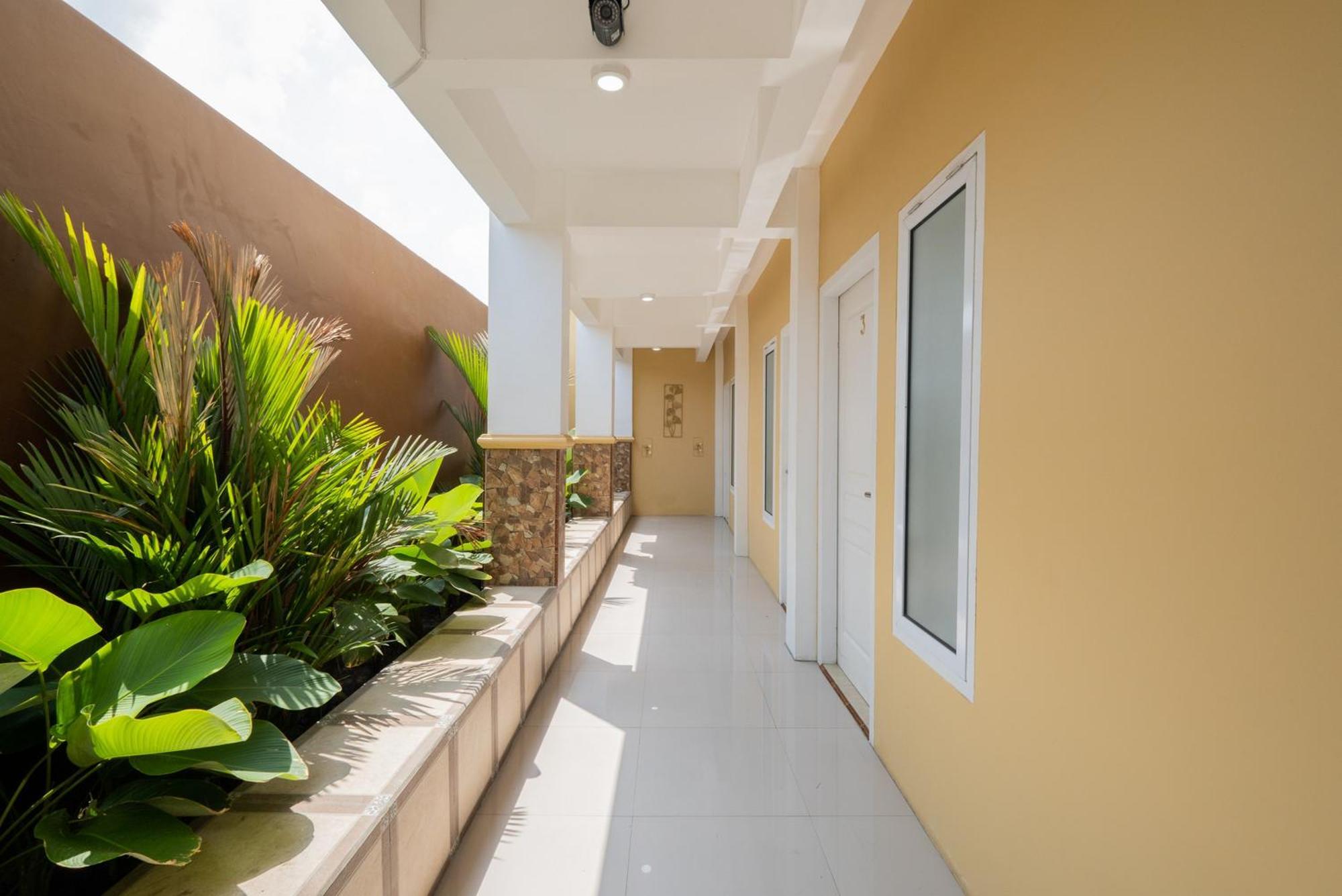 Reddoorz Syariah Near Rsud Dr Iskak Tulungagung Hotel Kedungwaru Екстериор снимка